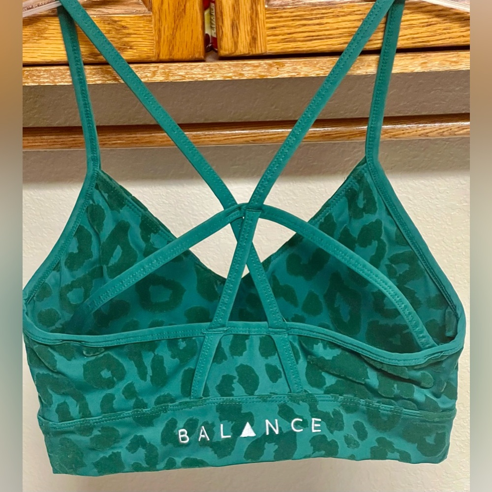 BALANCE ATHLETICA- NOW VITALITY Emerald Green Leopard Sports Bra - Picture 11 of 12